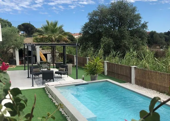 בית נופש Bambu Costa Brava *